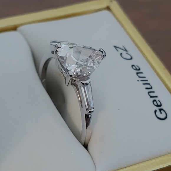 Sterling Silver CZ Heart Ring - Picture 4 of 9